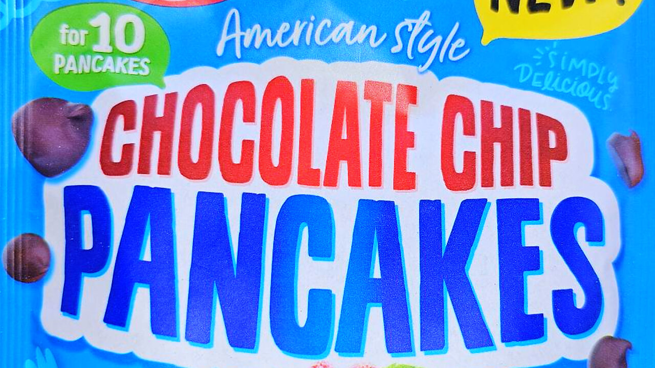 Dr. Oetker Chocolate chip Pancakes, American style, pancakes in a pan