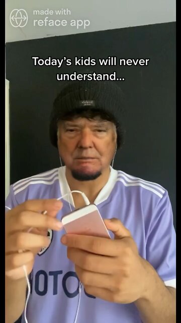 The Ultimate Donald Trump Headphone Jack Meme!