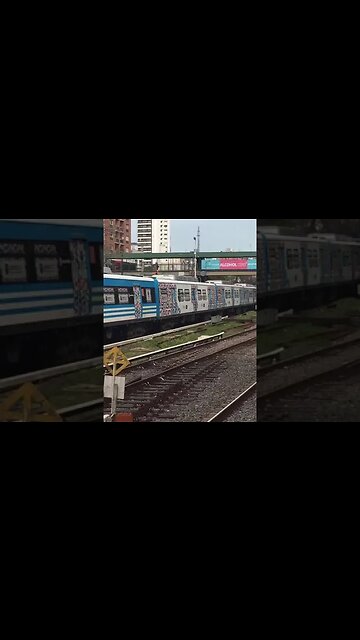 Carrera de trenes en el Sarmiento? #trensarmiento
