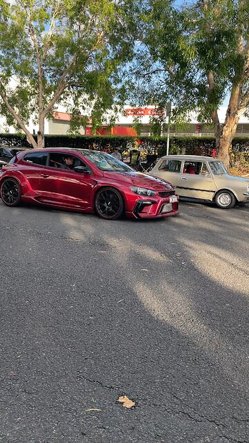 Crazy Volkswagen turns up