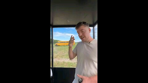 this is Mr beast experiment in car and 🚗 bus🚌 bery beutiful seen #