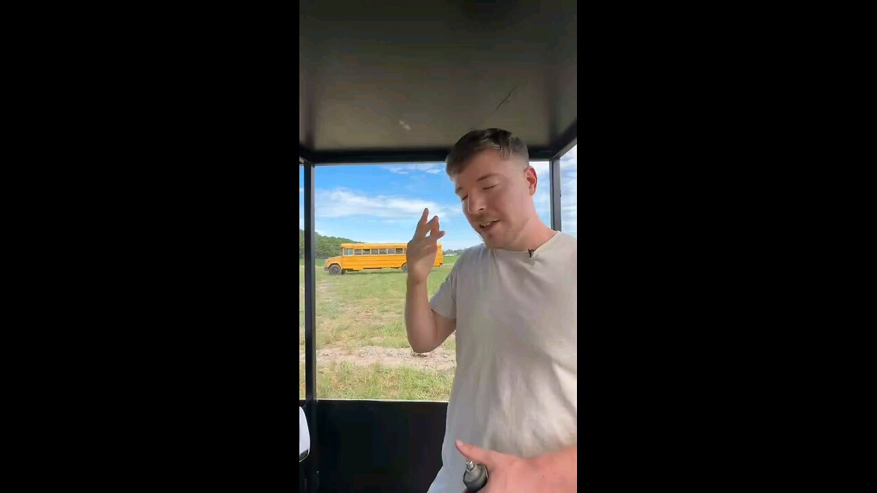 this is Mr beast experiment in car and 🚗 bus🚌 bery beutiful seen #