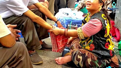 Pengobatan Ibu Ida Dayak | banyak yang antri untuk berobat @pasar pisang #1