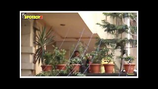 Birthday Boy Taimur waves at shutterbugs as he gets spotted with Saif-Kareena ahead of bash