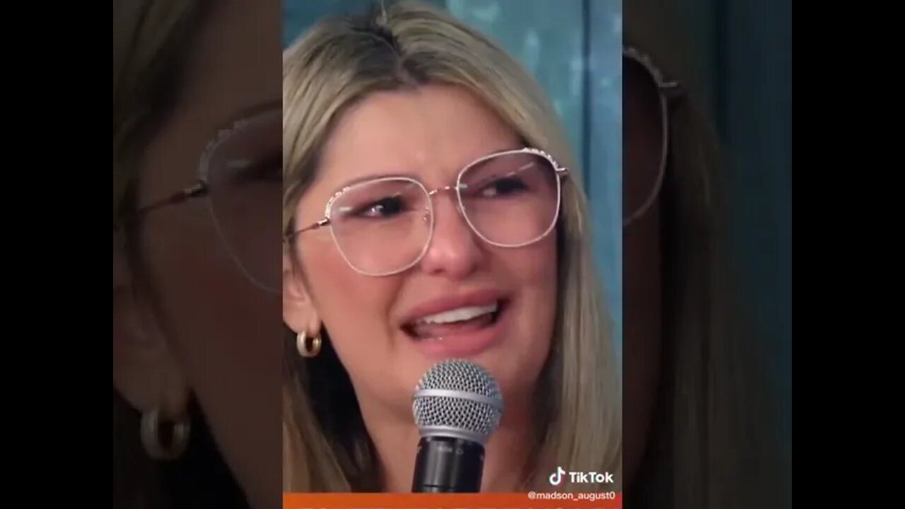 ANTONIA FONTENELLE ENALTECENDO BOLSONARO QUE LEVOU AGUA PRO NORDESTE, BEM DIFERENTE DO LULA LADRAO