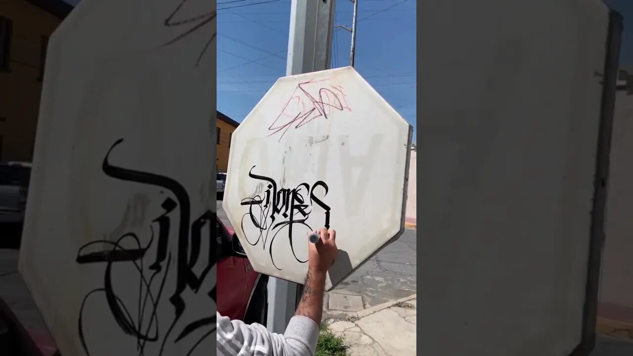 AWESOME CALLIGRAFFITI ON A STOP SIGN 🛑 #graffiti #calligraffiti #shorts