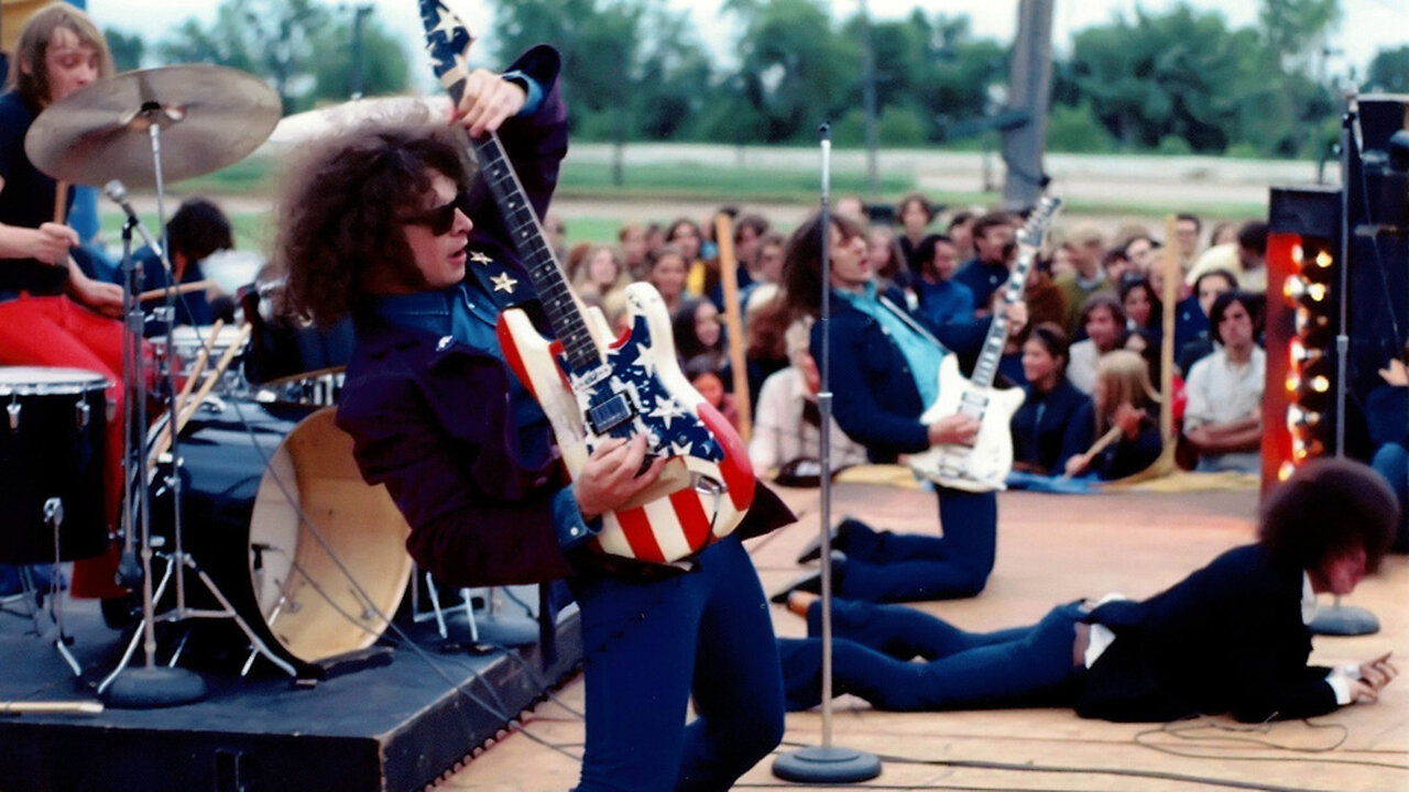 Looking At You ~ The MC5 ( Live ) 1970