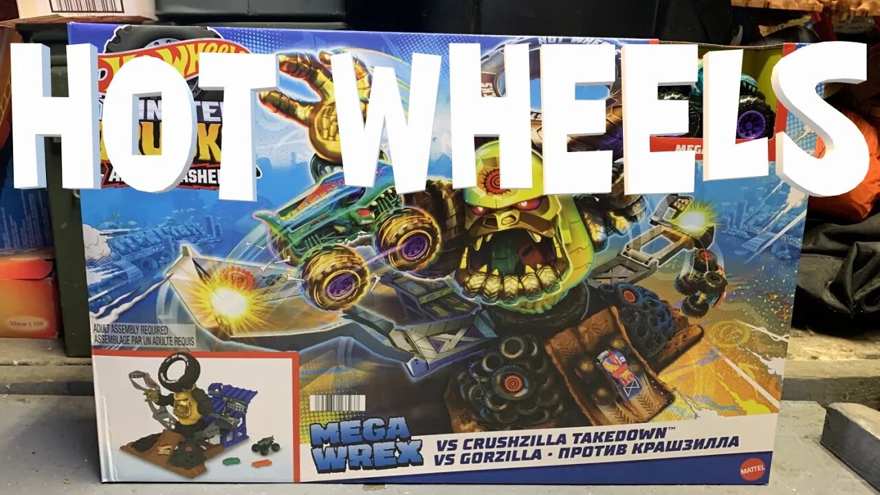 Hot Wheels Monster Trucks Arena Smashers Mega-Wrex Vs Crushzilla Takedown Playset