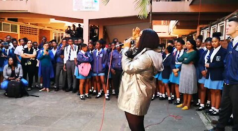 SOUTH AFRICA -Durban - Shekhinah visit Durban schools (Videos) (RvE)