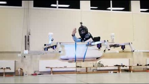 The first piloted bathtub takes flight!