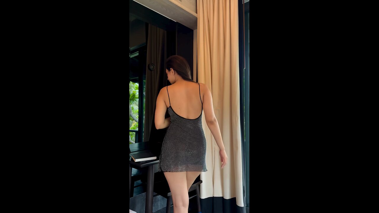 beautiful model status