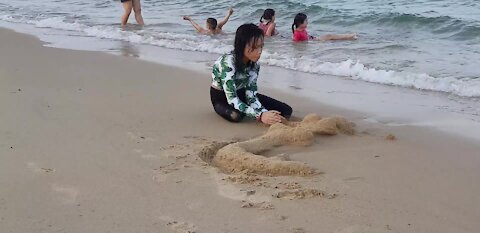 shaping on sand