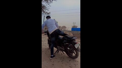 bike stunt 🤫🔥😎 Black lover #follow for more videos