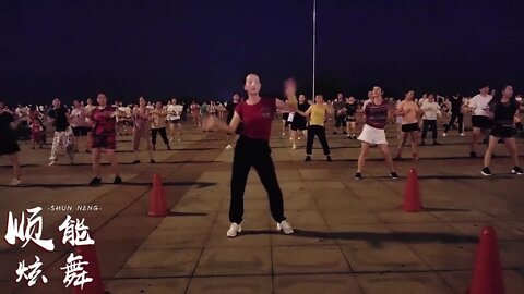 强力甩脂健身操《一万个舍不得》，暴汗排毒，想不瘦都难！【順能炫舞團】