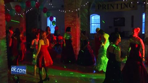 Appleton Mom Prom helps Operation Cinderella send low income girls to prom