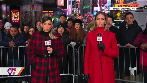 Those Gloves Will Keep Her Hands Very Dry
