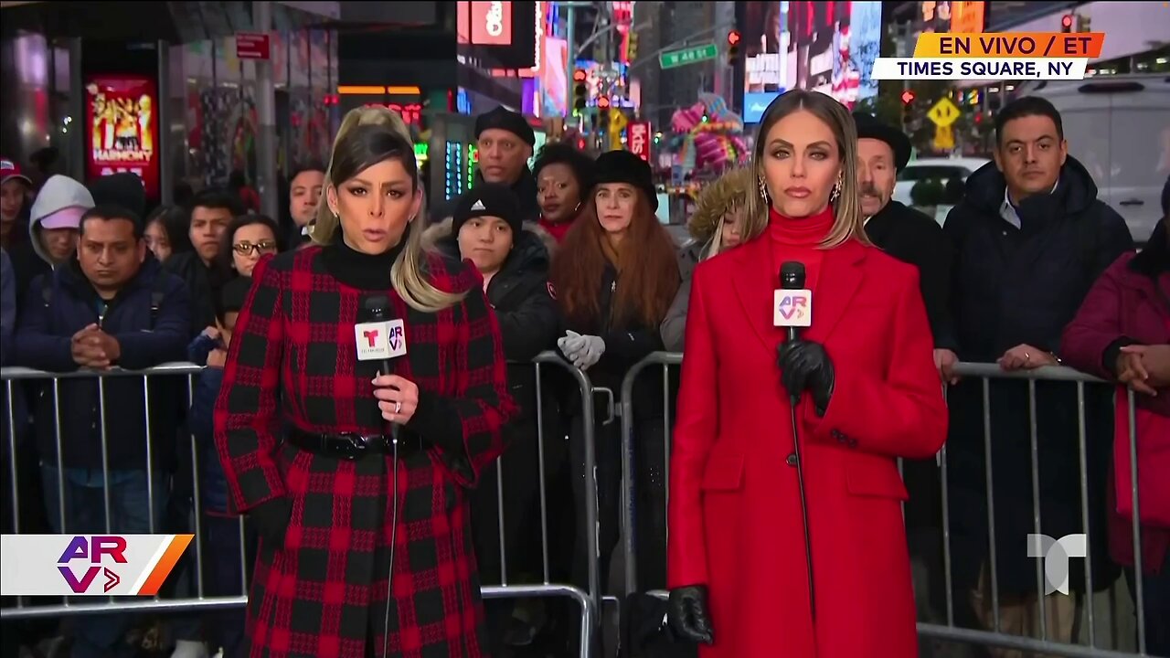 Those Gloves Will Keep Her Hands Very Dry
