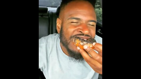 Duck Donuts sandwich review | @mr.chimetime on IG 🦆🍩 #shorts #duckdonuts #sandwich