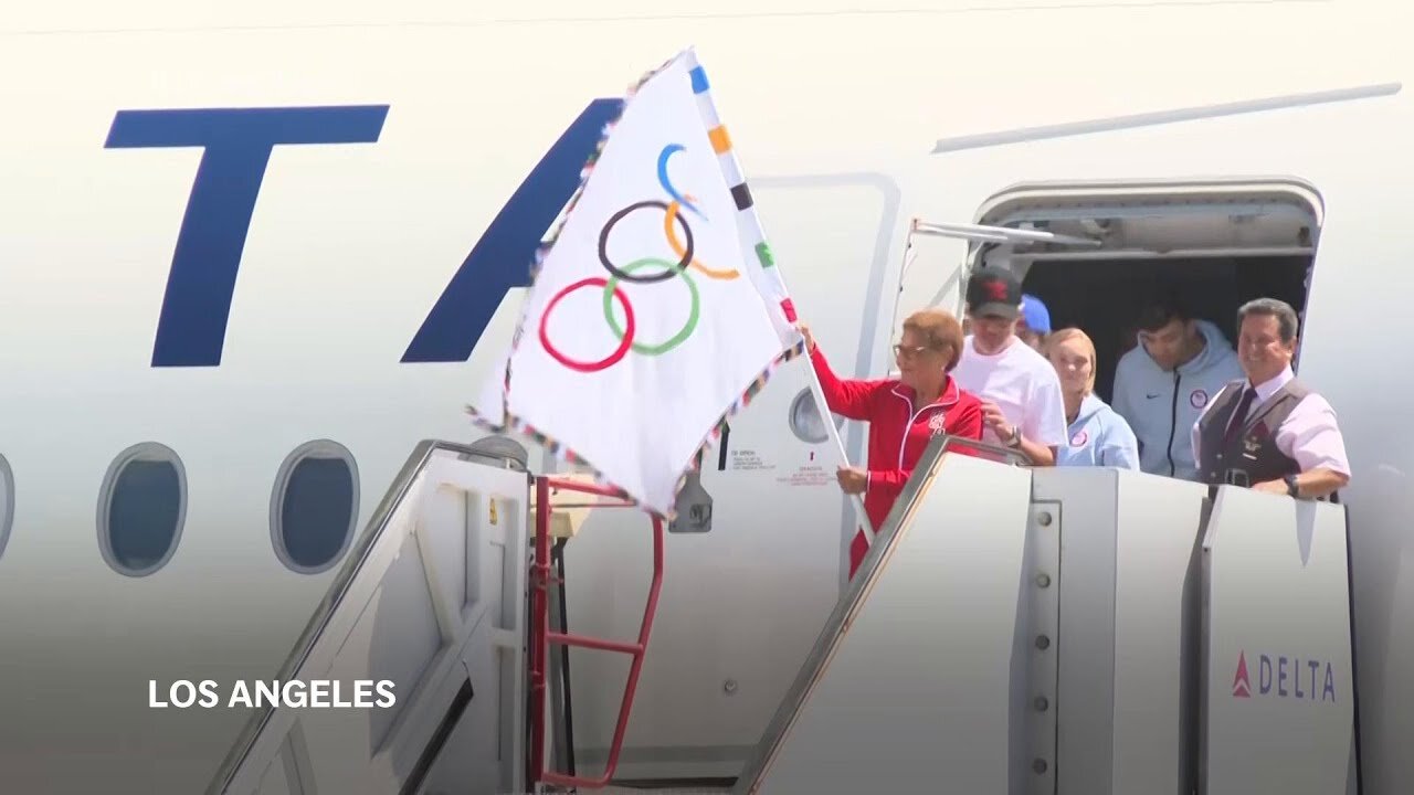 Olympic flag returns to Los Angeles for first time in 40 years