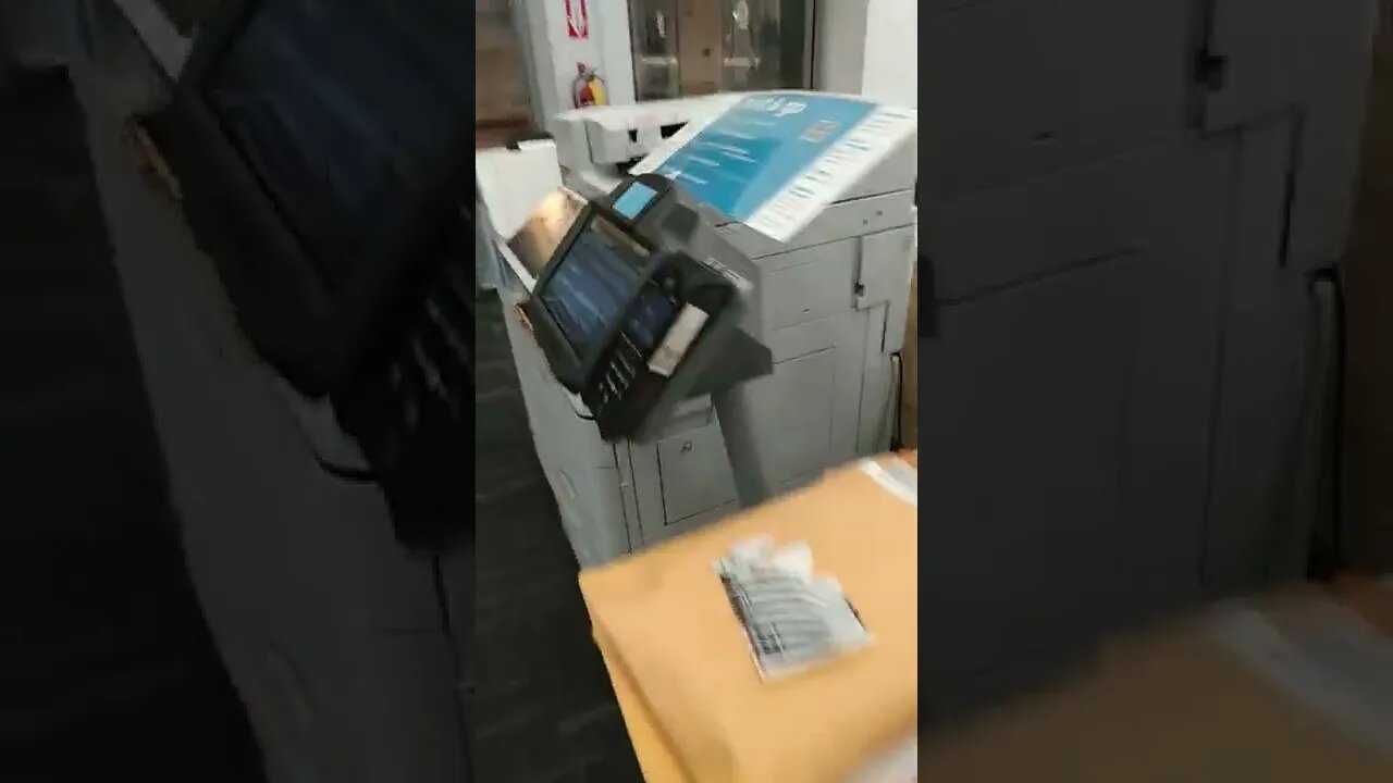 printing party at FedEx or is it Kinko's?🧁🍿🎟️🎫🎉