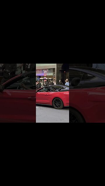 Montréal Downtown luxe car parade #viralvideo