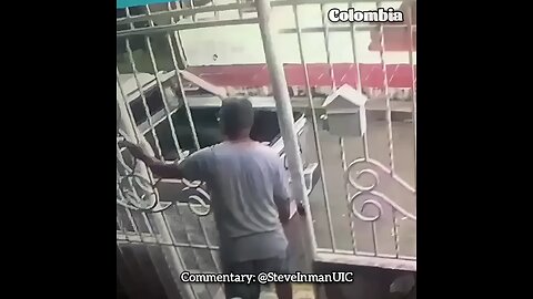 Colombia: Thief takes a kick to the dome