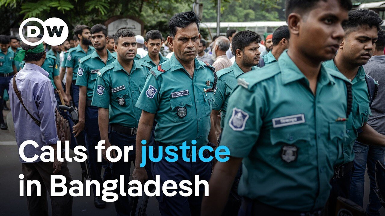 Bangladesh students patrol Dhaka after police flee | DW News