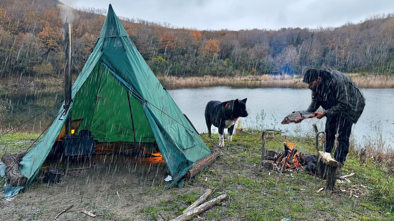 Solo Winter Bushcraft Camping - Braving Storms and Fishing with My Dog