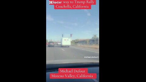 HOY SH*T ‼️ This is a line of cars making their way to the Donald Trump rally in Coachella...