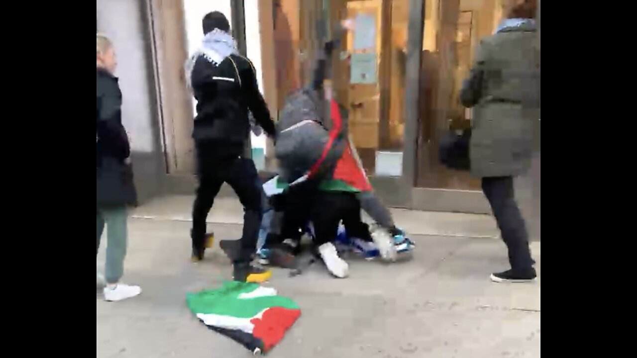 NYC man on crutches brutally attacked by pro-Palestine demonstrator for waving Israeli flag