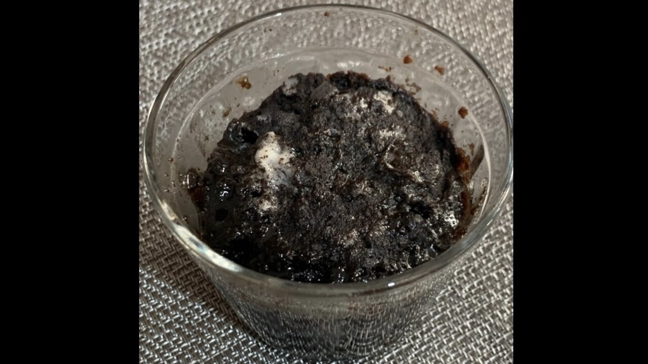 Oreo or Negresco Microwave Cake with just 2 ingredients