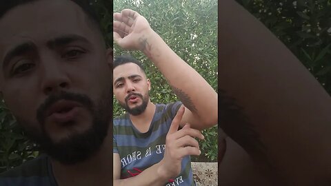 إسلام الشاب روماني صبحي والتخلص من وشم الصليب