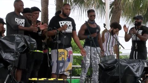 Messages of encouragement at event in Lake Worth Beach