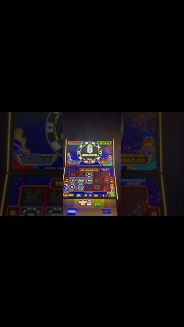High Stakes Hold 'N Spin! What Did I Win!? #shorts #shortsvideo #slotmachines #jackpots #handpay