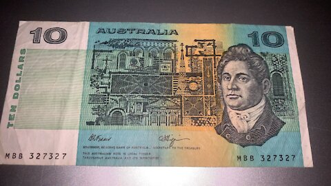 OLD $10 AUSTRALIAN NOTE