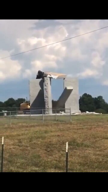 monument that gave instructions in 8 languages ​​on how to rebuild society after apocalyptic event