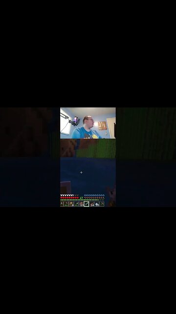 Have you ever seen this boat minecraft bug before? #shorts #minecraft