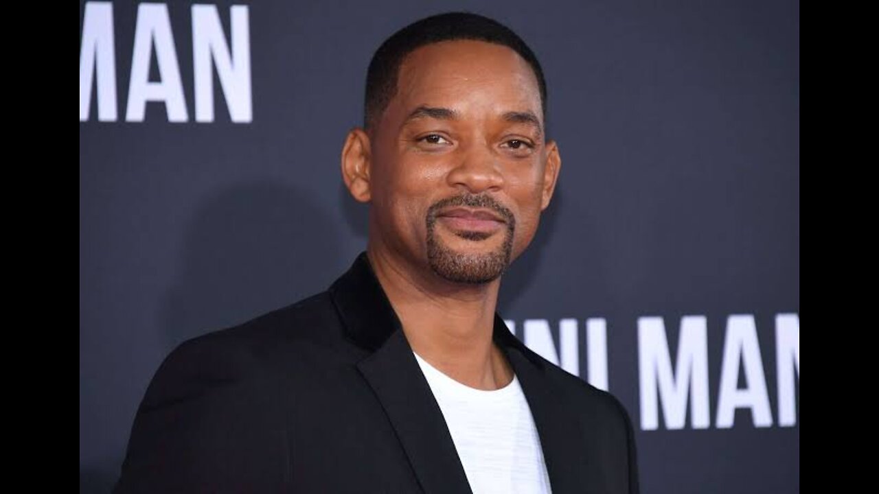 Will Smith SMACKS CHRIS ROCK at OSCARS 2022