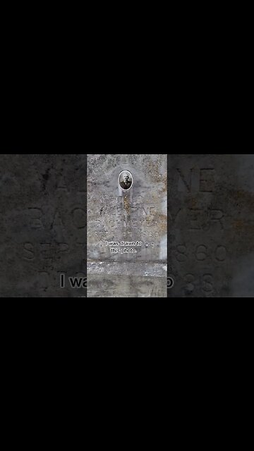 Hard to read the writing. I was focused on the photo #photo #picture #grave #headstone #memorial