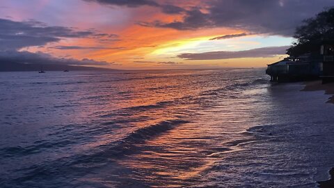 Sunset on the beach in Maui, Hawaii