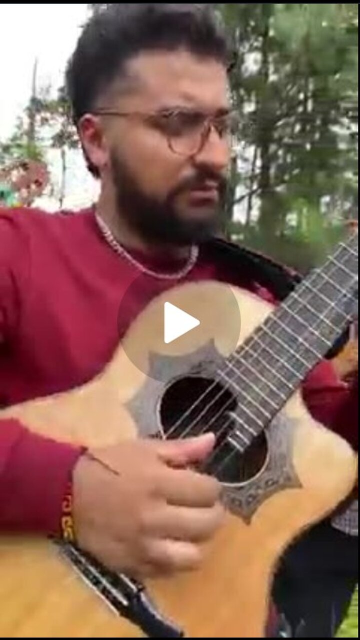 Filin Trio (Fredd Guitarrista) with Besame Mucho and You Belong to my Heart