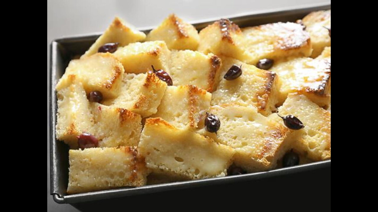 HOW TO MAKE BREAD PUDDING WITH CONDENSED MILK