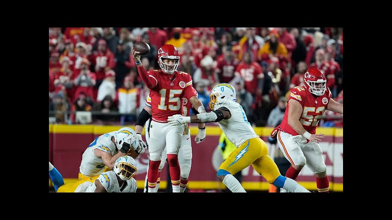 Patrick Mahomes' best plays from AFC West-clinching win vs. Chargers | Week 14