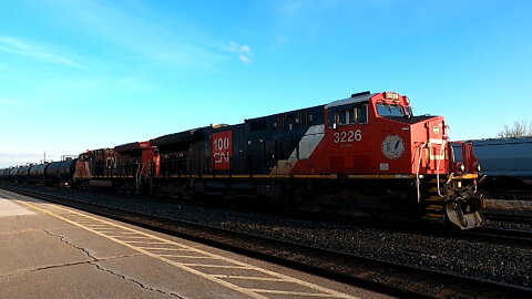 CN 3226 & CN 3907 Engines Manifest Train Westbound In Ontario