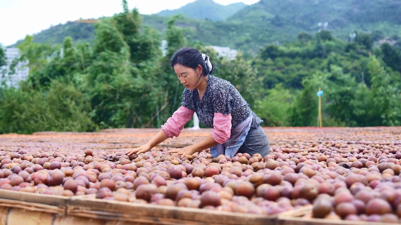 The whole process of making dried fruit