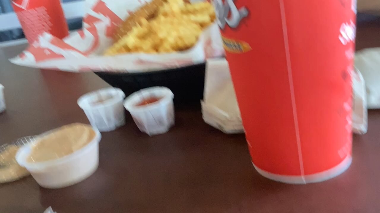 trying the Rasing Canes for the First Time