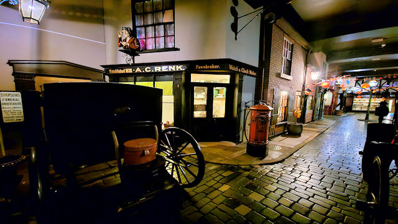 Victorian Street, Lark Hill Place (Photography)