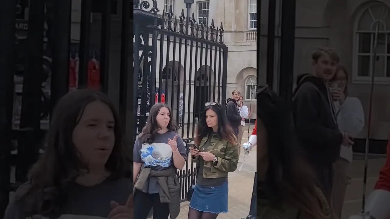 She no idea the guard was behind her #horseguardsparade