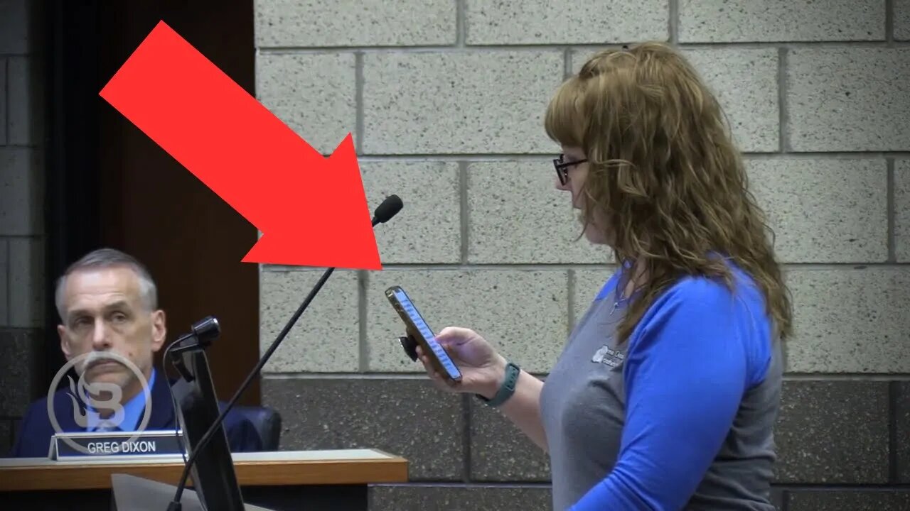 Mom DESTROYS School Board for Approving New PRO-CRT Class