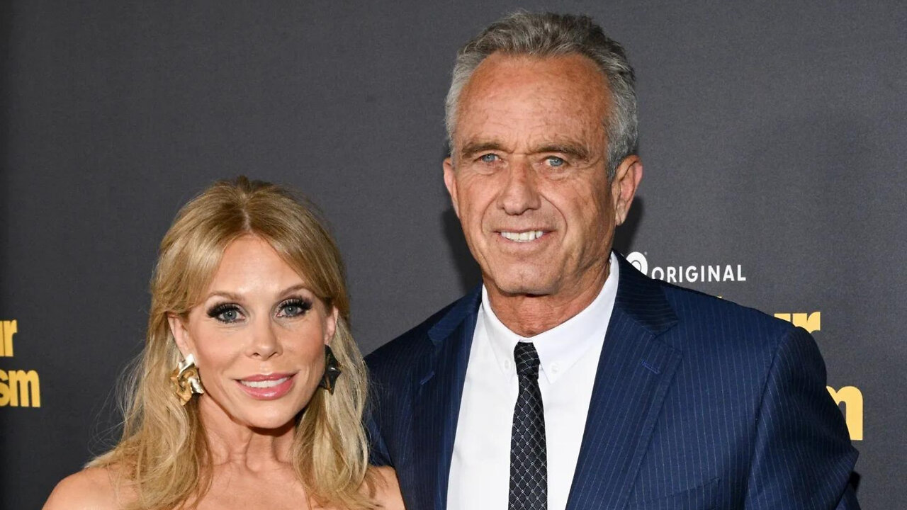 Cheryl Hines Considering Divorce from RFK Jr. as He Tries to Change Her Mind